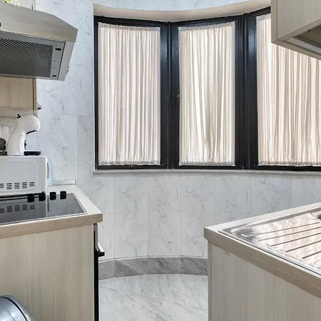 New Listing - 2br In The Heart Of By Sf Homes *