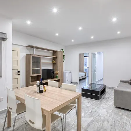 New Listing - 2br In The Heart Of By Sf Homes Apartmán *